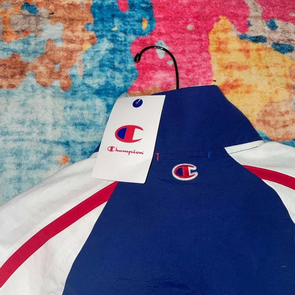 Champion zip front